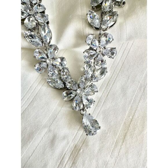 The Jasmine: sparkly cubic zirconia flower statement necklace - Picture 6 of 12